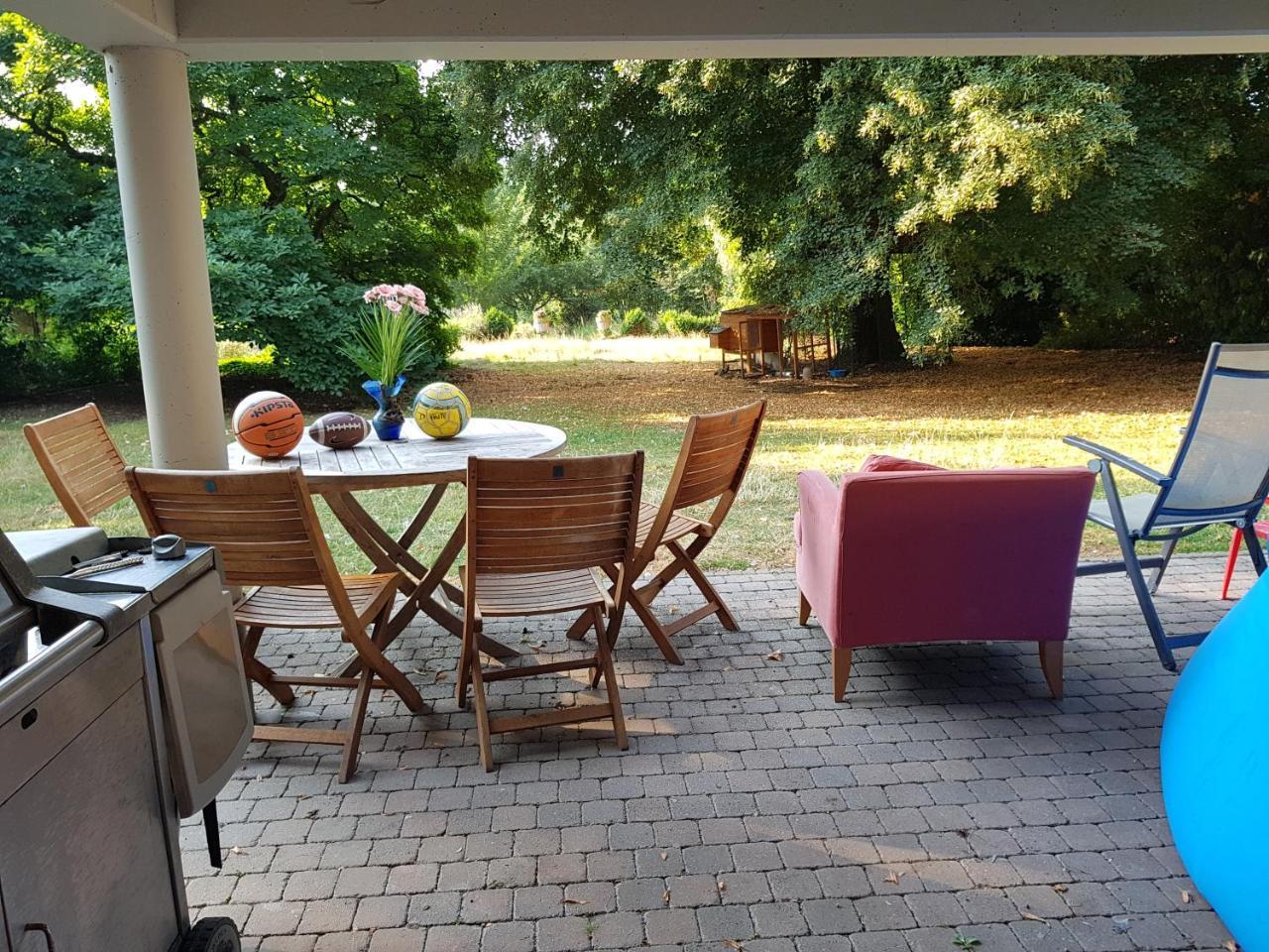 Chateau Lambert Moulinsart Hotel, Shuttle Airport, Long Term Parking, Snooker, Large Terrasse, Dinner, Breakfast Charleroi Exterior foto
