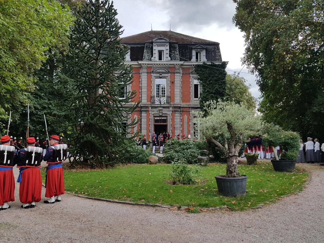 Chateau Lambert Moulinsart Hotel, Shuttle Airport, Long Term Parking, Snooker, Large Terrasse, Dinner, Breakfast Charleroi Exterior foto